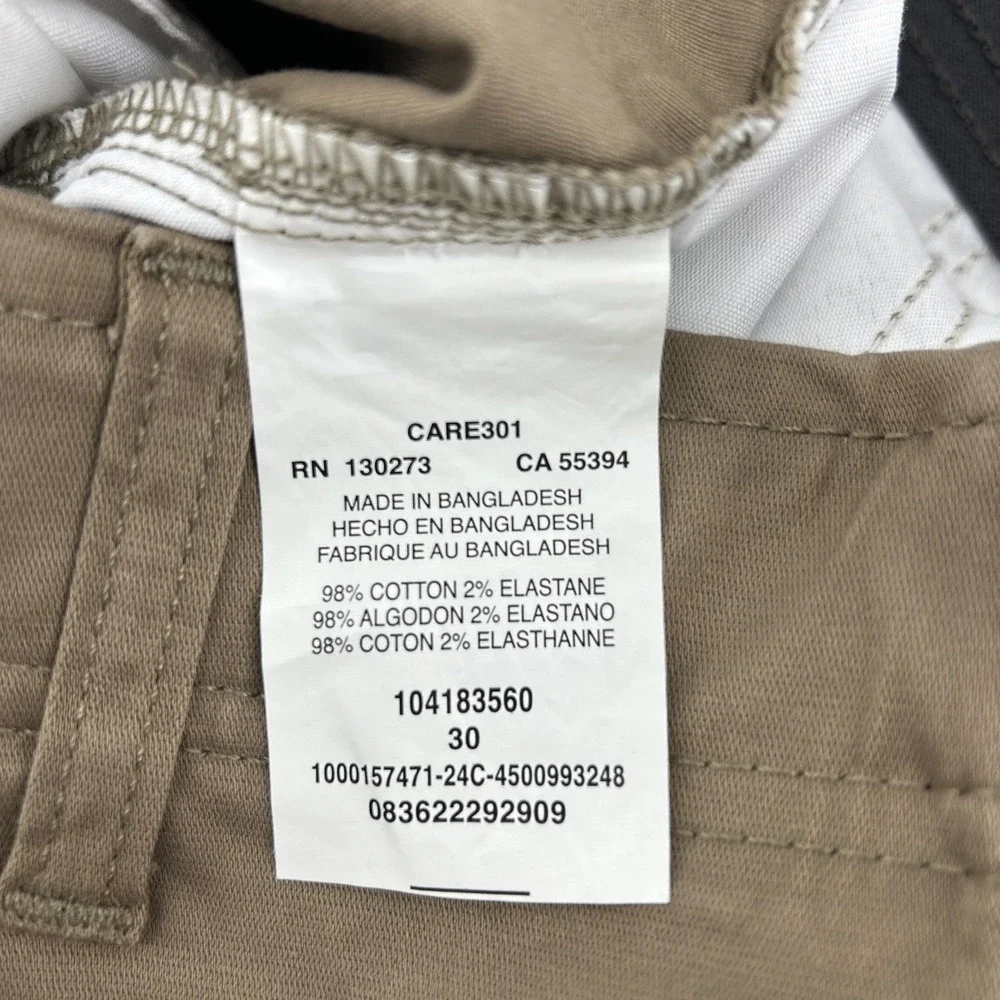 New Lee Shorts Men's 30 Khaki Chino Flat Extreme Motion Outdoor Sports NWT